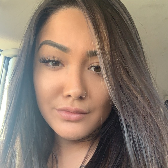 Meet your Posher, Alexandra - Picture 2 of 2